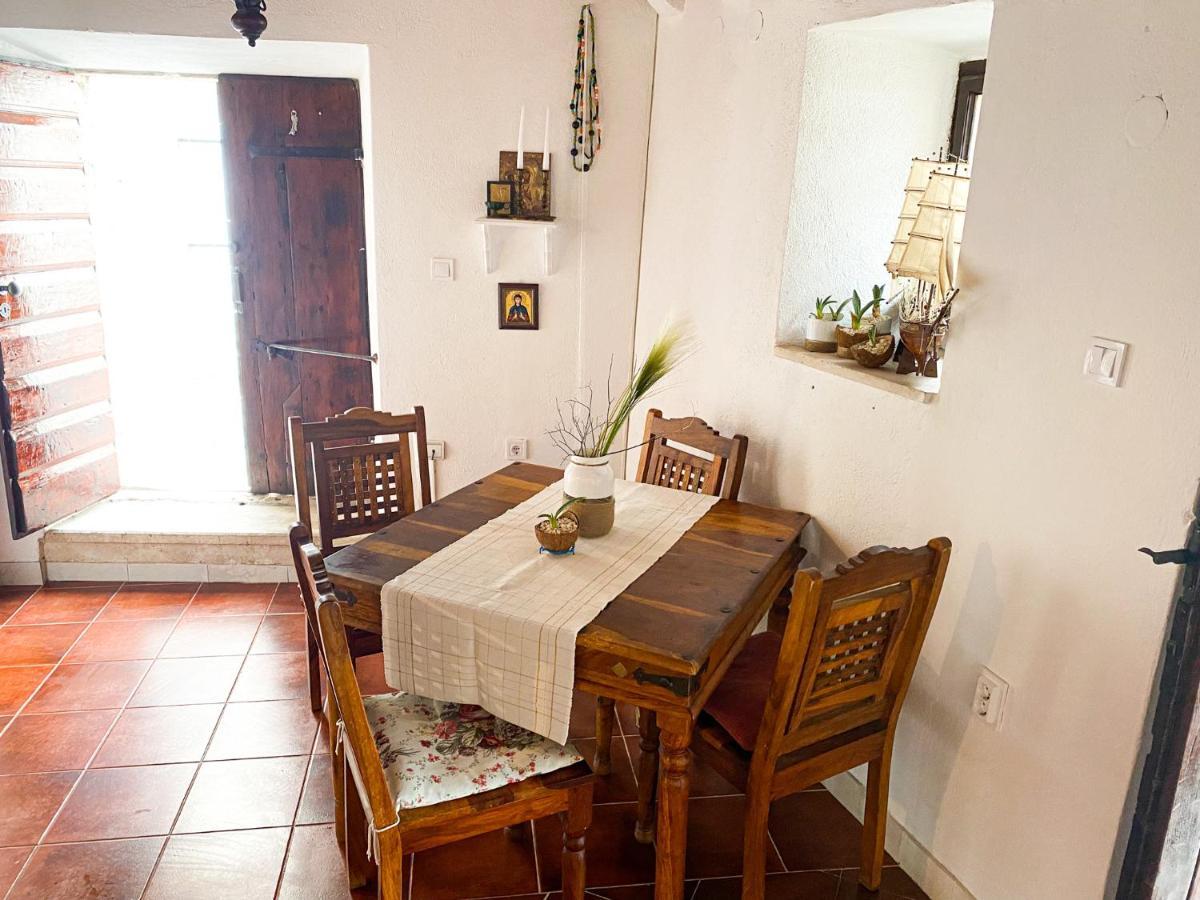 Charming Bohemian House In Perastヴィラ エクステリア 写真