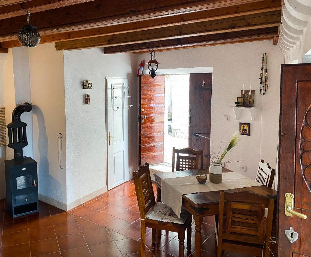 Charming Bohemian House In Perastヴィラ エクステリア 写真