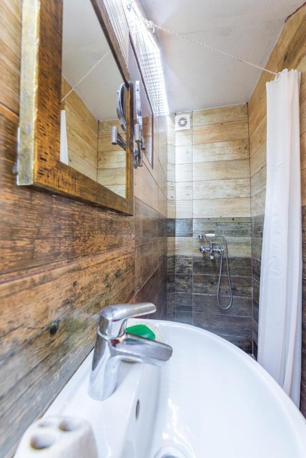 Charming Bohemian House In Perastヴィラ エクステリア 写真