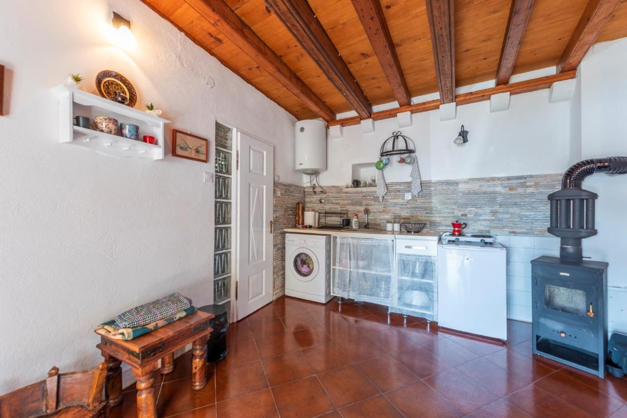Charming Bohemian House In Perastヴィラ エクステリア 写真